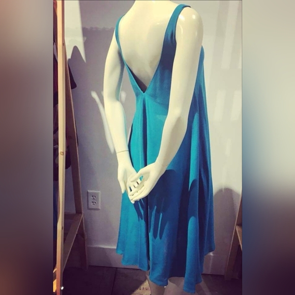 House of Raiment Dress - Picture 6 of 10